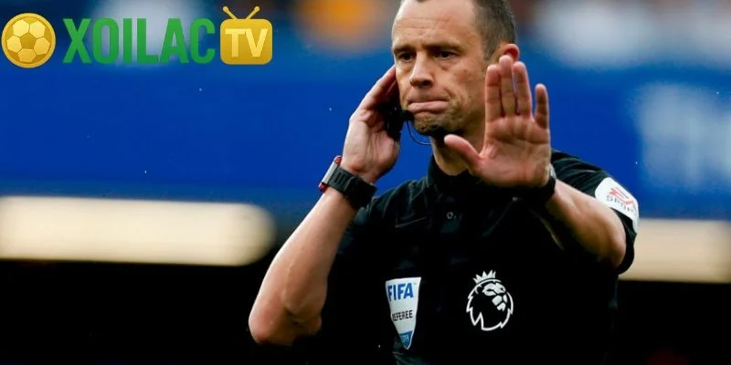 Luật bóng đá 11 người mới nhất và giải thích chi tiết từng luật