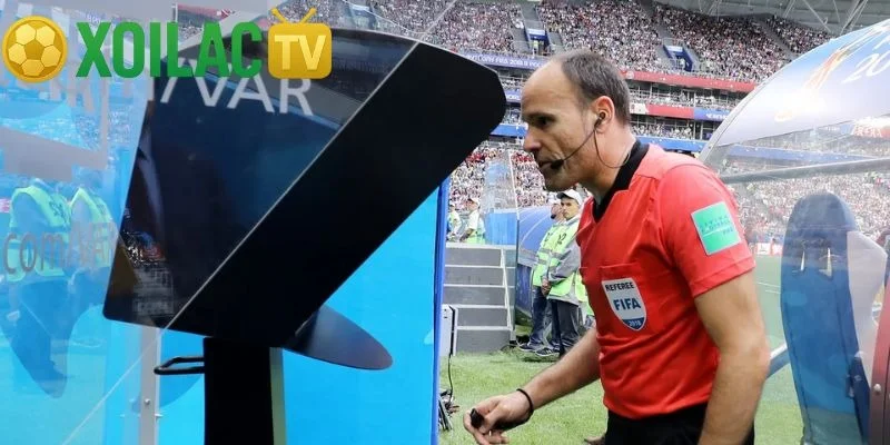 Luật bóng đá 11 người mới nhất và giải thích chi tiết từng luật